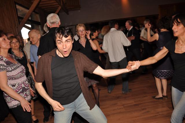 min 2010 04 18 station danse 072